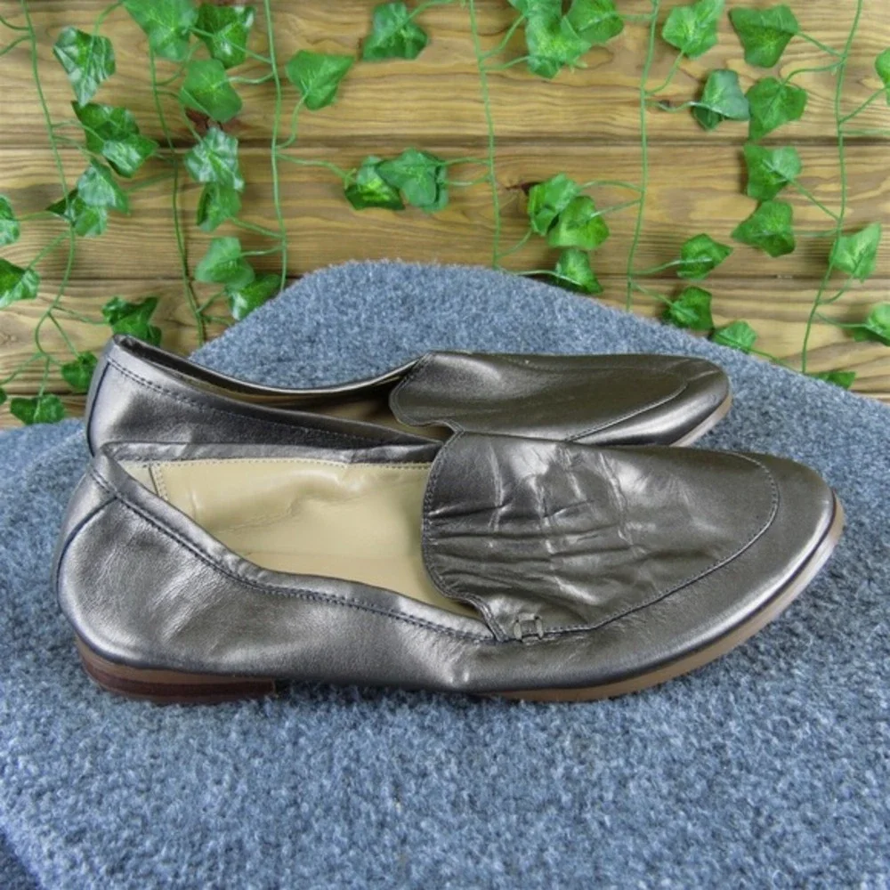 Banana Republic Women's  Loafer Pewter Leather Sz‎ 8 Medium Gently Used 2025